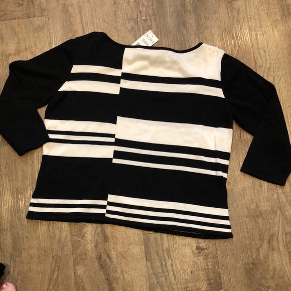 Nine‎ & Company lightweight Knit Top - Picture 5 of 8